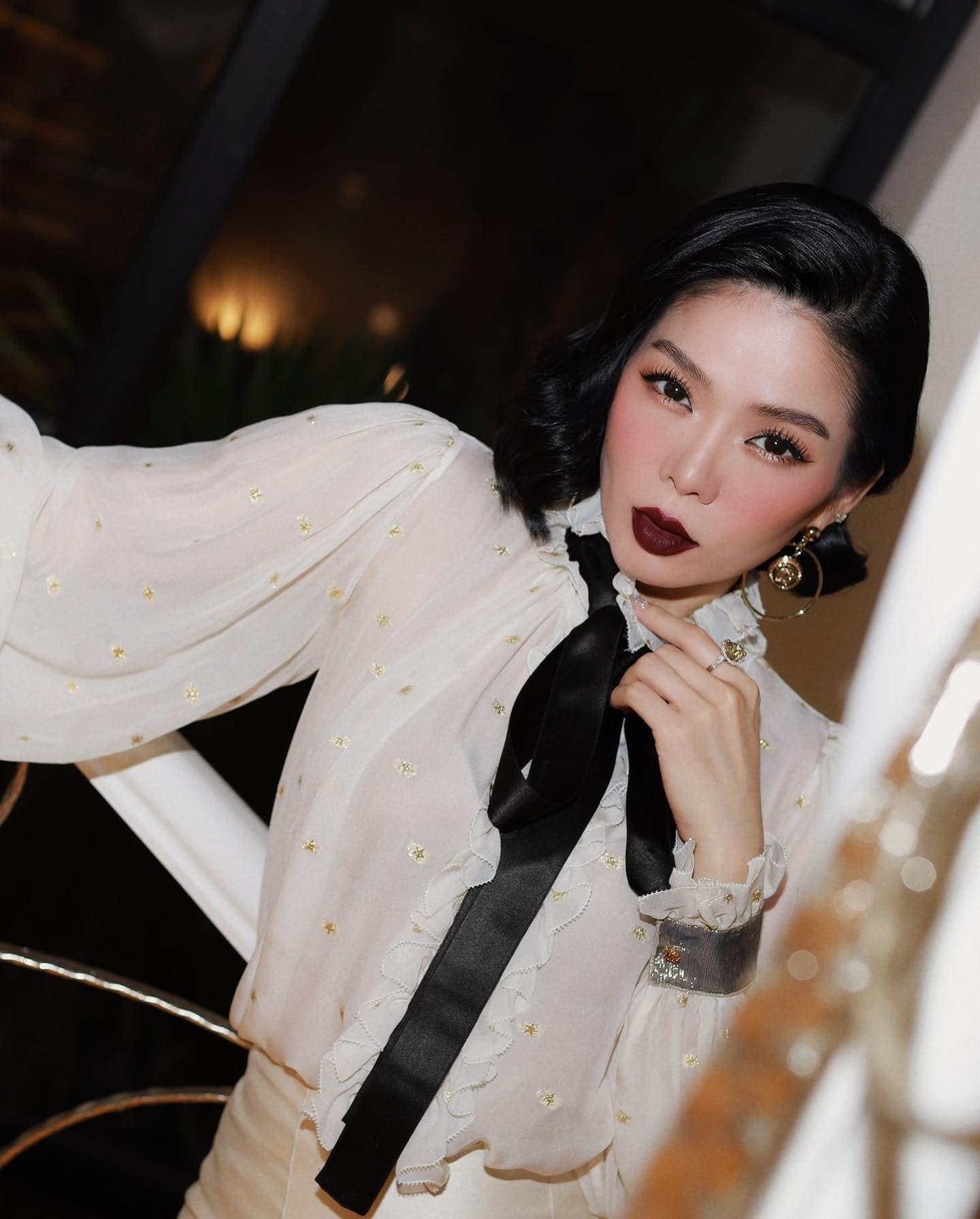 Lệ Quyên trẻ trung phơi phới khi yêu tình trẻ, nhan sắc kinh diễm khiến bao người mê đắm