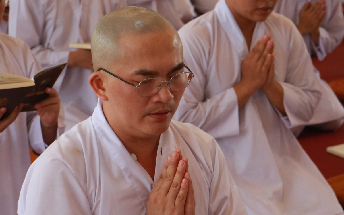 MC Đại Nghĩa xuống tóc xuất gia gieo duyên