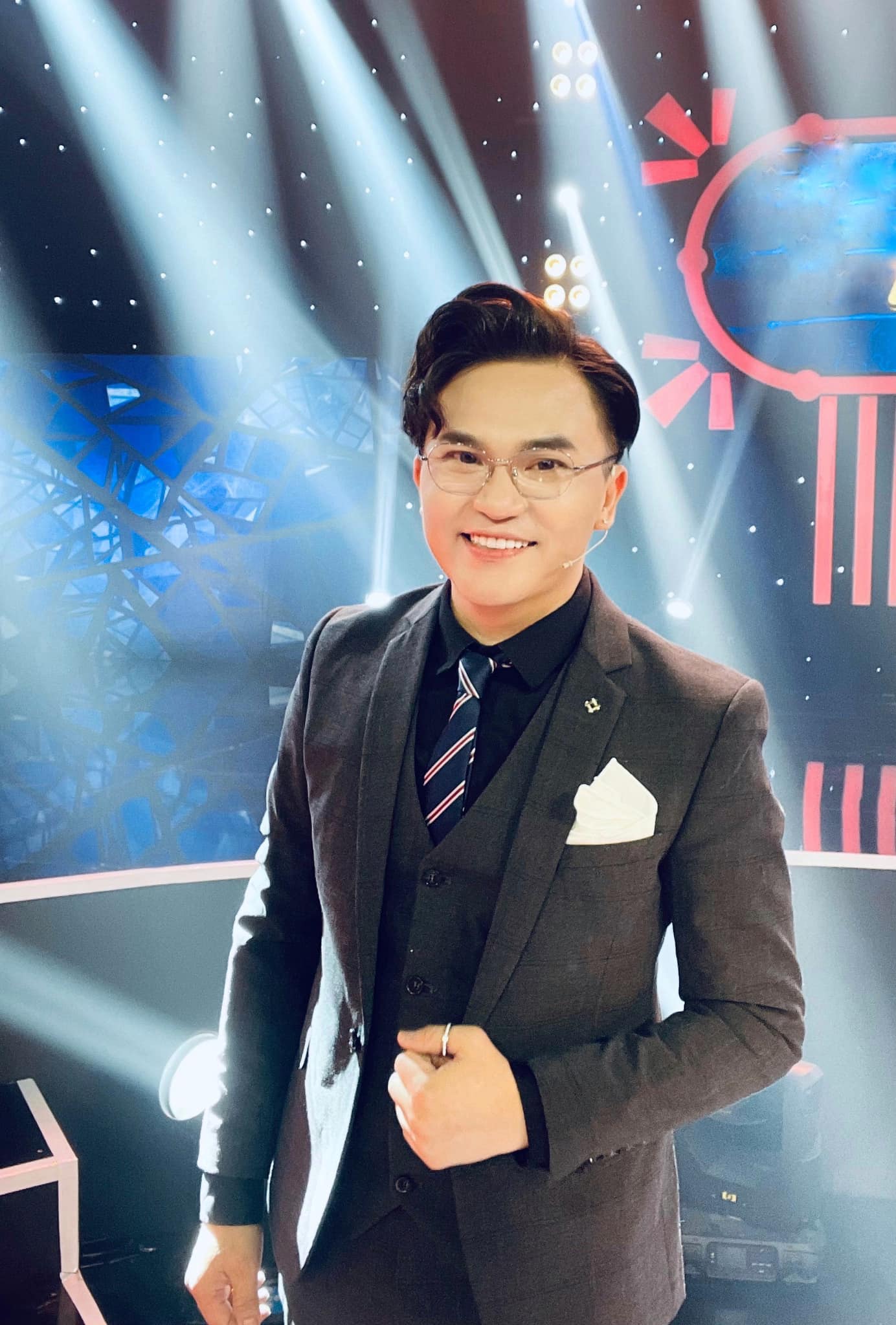 Đại Nghĩa là một trong những nghệ sĩ chăm làm từ thiện nhất showbiz