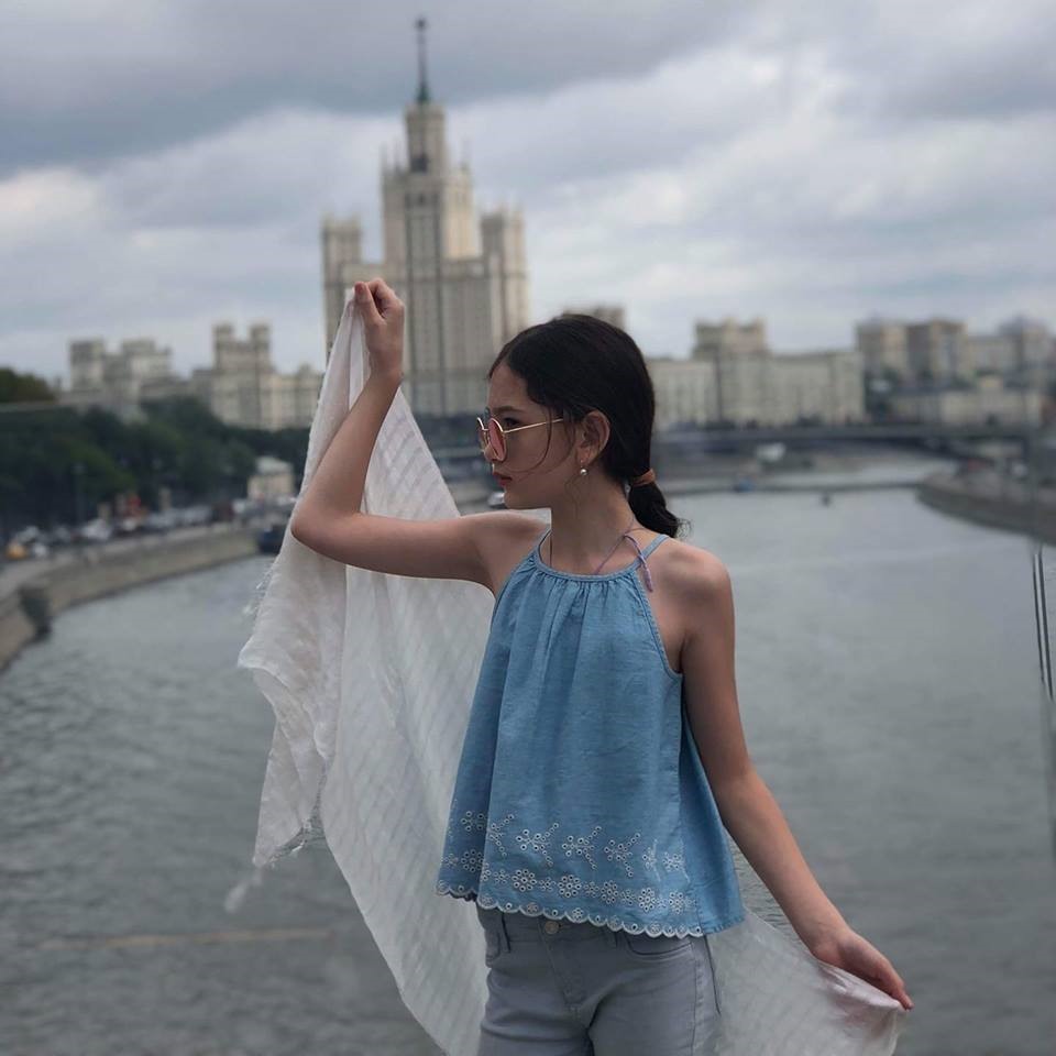 Phát sốt trước sắc vóc em gái lai Tây của Đặng Văn Lâm  - Ảnh 1