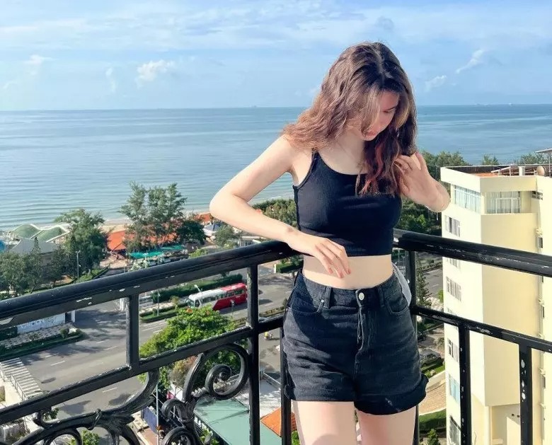 Em gái lai Tây của Đặng Văn Lâm - Đặng Thanh Giang ngày càng xinh xắn, trưởng thành Em gái lai Tây của Đặng Văn Lâm - Đặng Thanh Giang ngày càng xinh xắn, trưởng thành