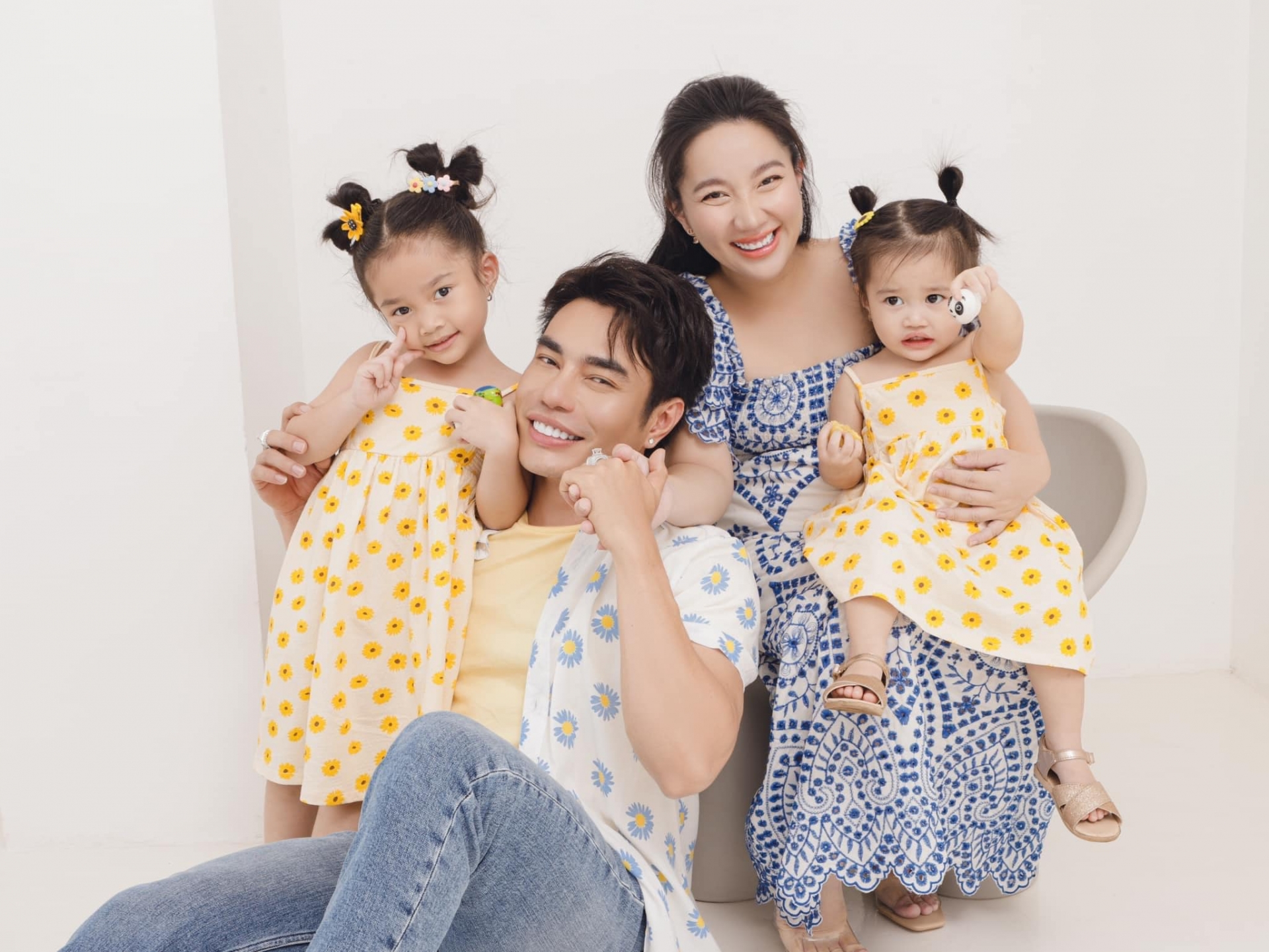 Gia đình nhỏ của Lê Dương Bảo Lâm (Ảnh: FBNV)