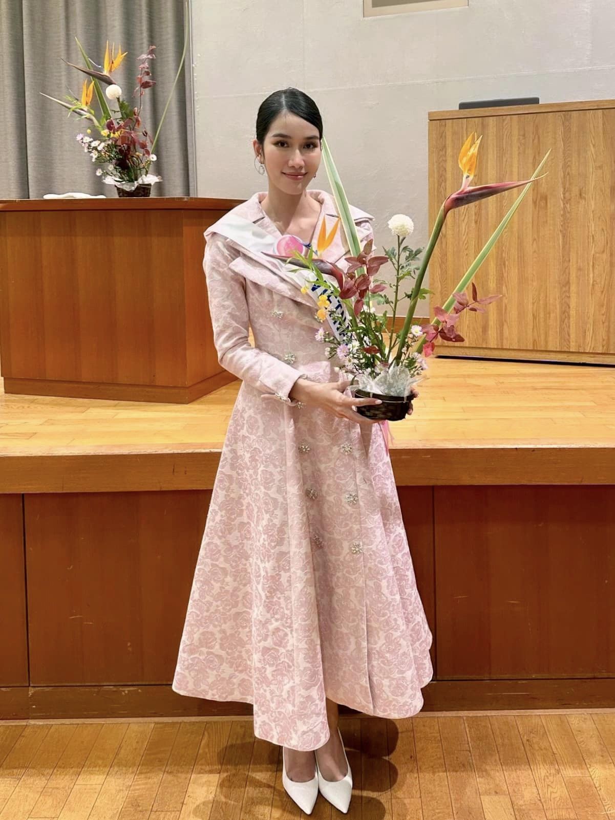 Phương Anh thường xuyên cập nhật tình hình tại Nhất Bản trên mạng xã hội