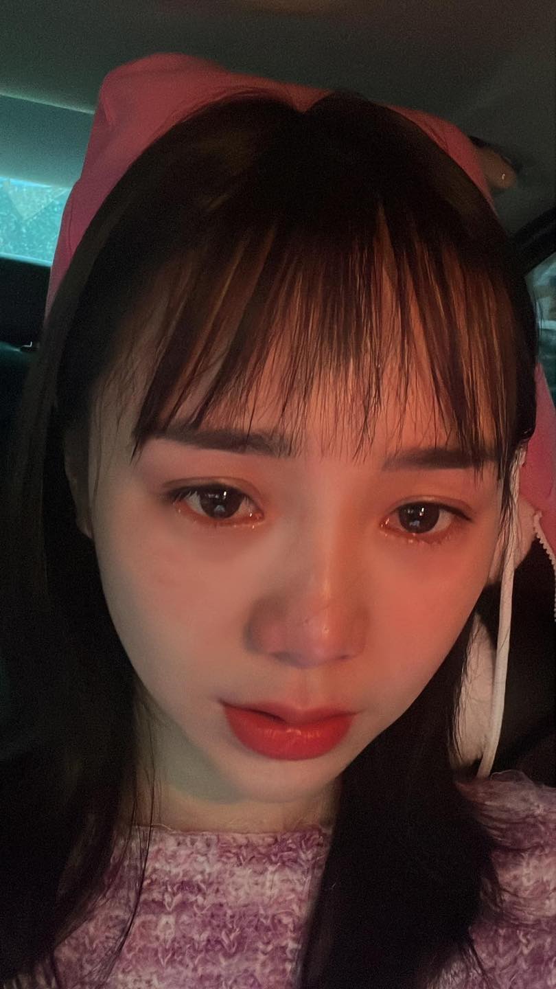 Quỳnh Kool rơi nước mắt, kể về sự cố khiến bao chị em đồng cảm Quỳnh Kool rơi nước mắt, kể về sự cố khiến bao chị em đồng cảm