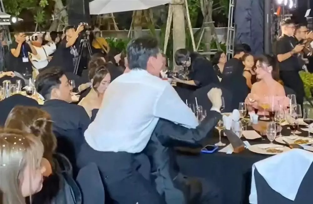 Không phải cô dâu, đây là nhân vật 'lầy' nhất đám cưới Anh Tú - Diệu Nhi - Ảnh 1