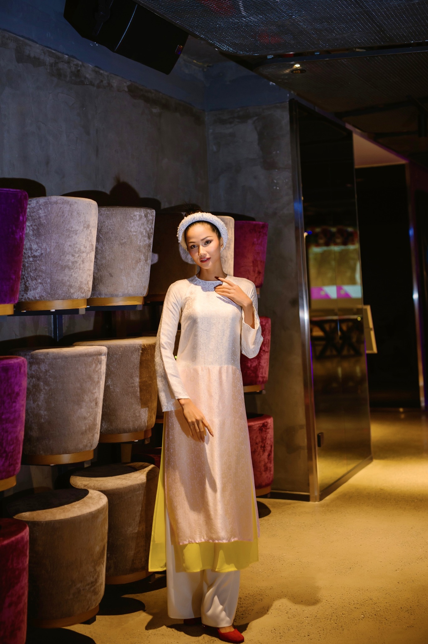 H'Hen Niê được mệnh danh là 'hoa hậu quốc dân' bởi tính cách phóng khoáng, lối sống bình dị