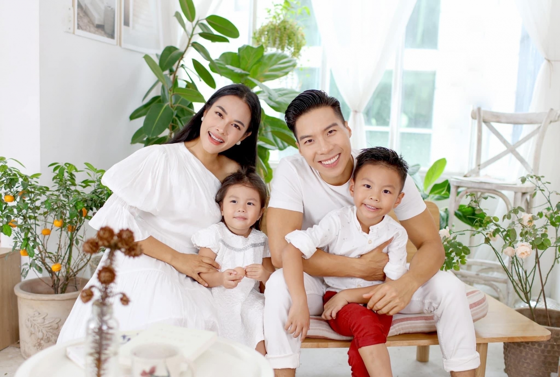 Tổ ấm viên mãn của O Sen Ngọc Mai