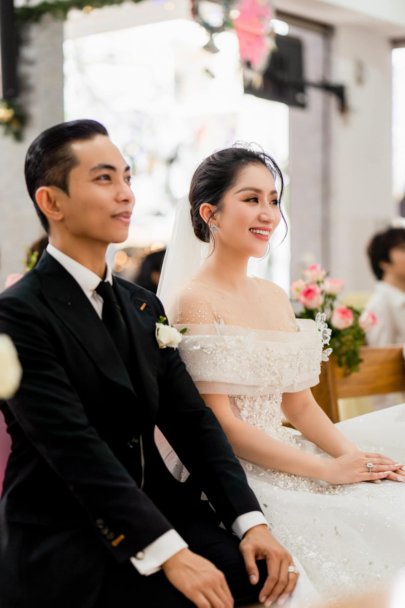 Phan Hiển vô cùng bảnh bao, lịch lãm