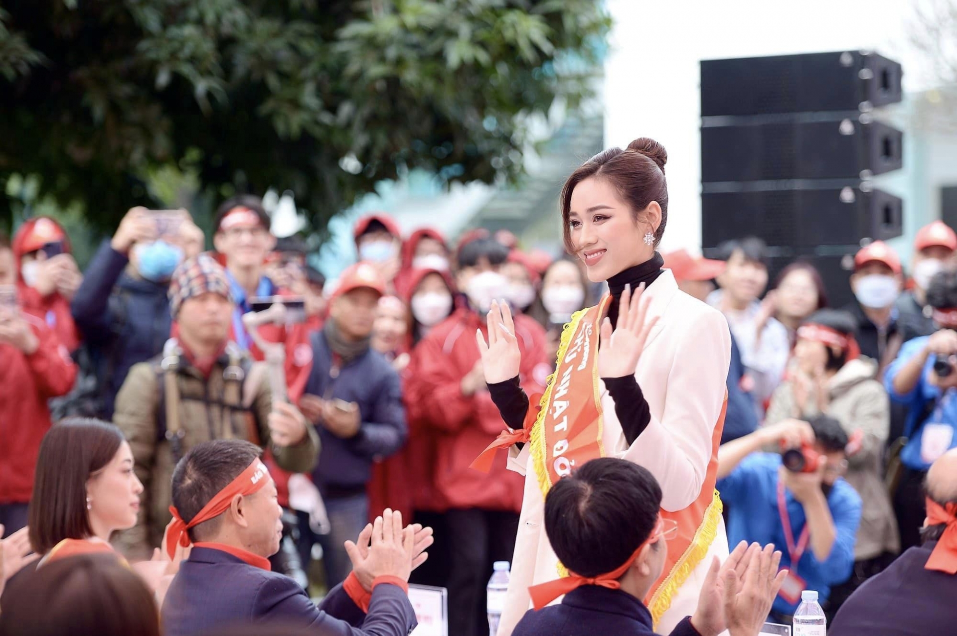 Đỗ Thị Hà bận rộn với những dự án, chương trình cho cộng đồng