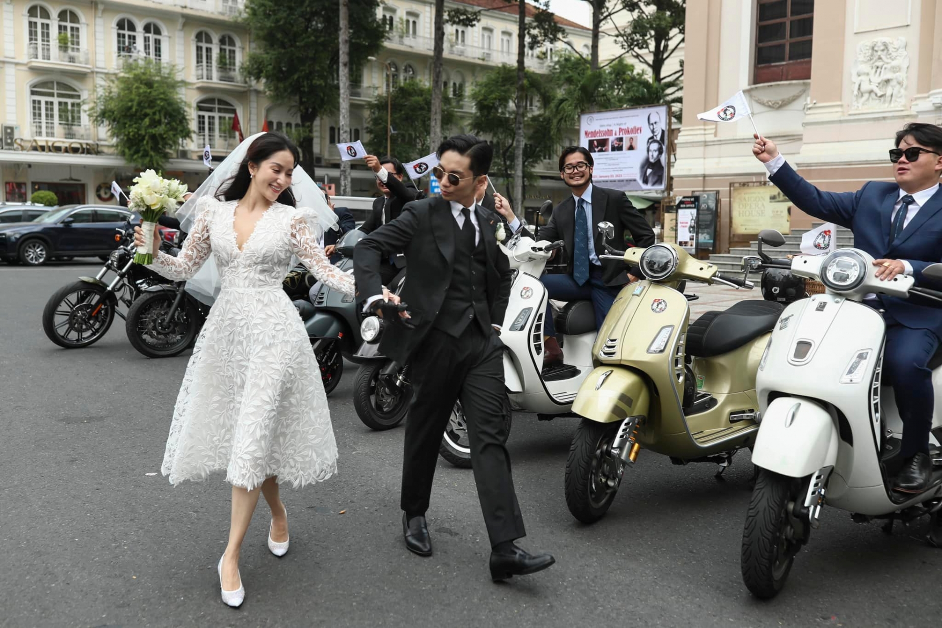 CHÙM ẢNH: Đám cưới siêu lầy lội của Khánh Thi - Phan Hiển, dàn khách mời đồng loạt nói lời 'gan ruột' - Ảnh 12