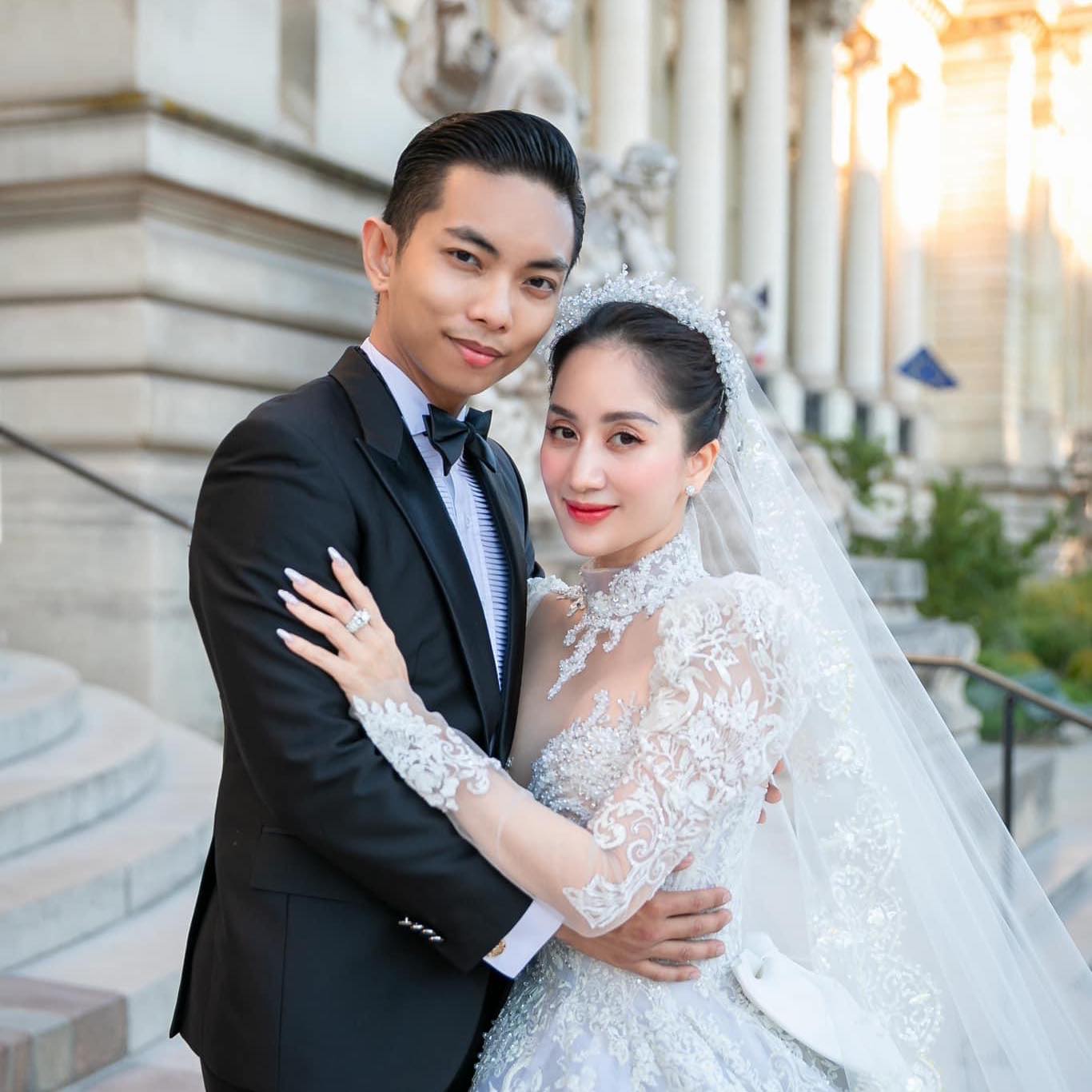 Khánh Thi và Phan Hiển vừa tổ chức hôn lễ. Ảnh: Internet