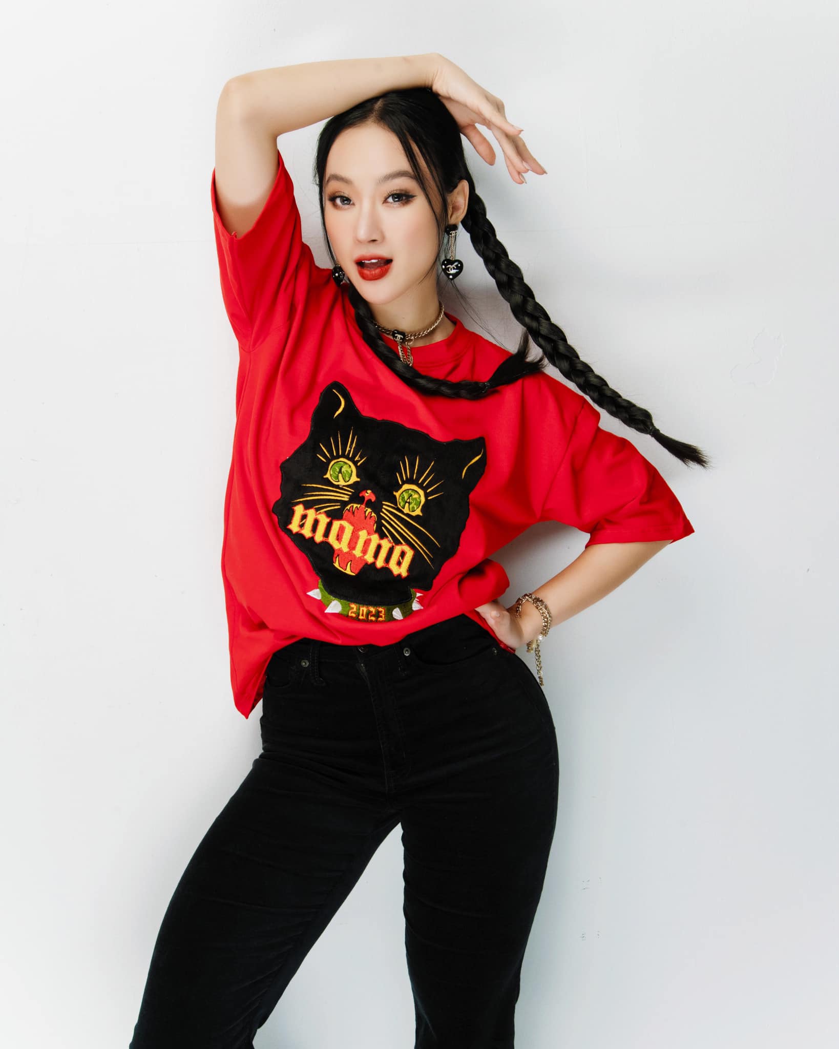 Angela Phương Trinh từng là một trong những ngôi sao 'nổi đình nổi đám' của showbiz Việt