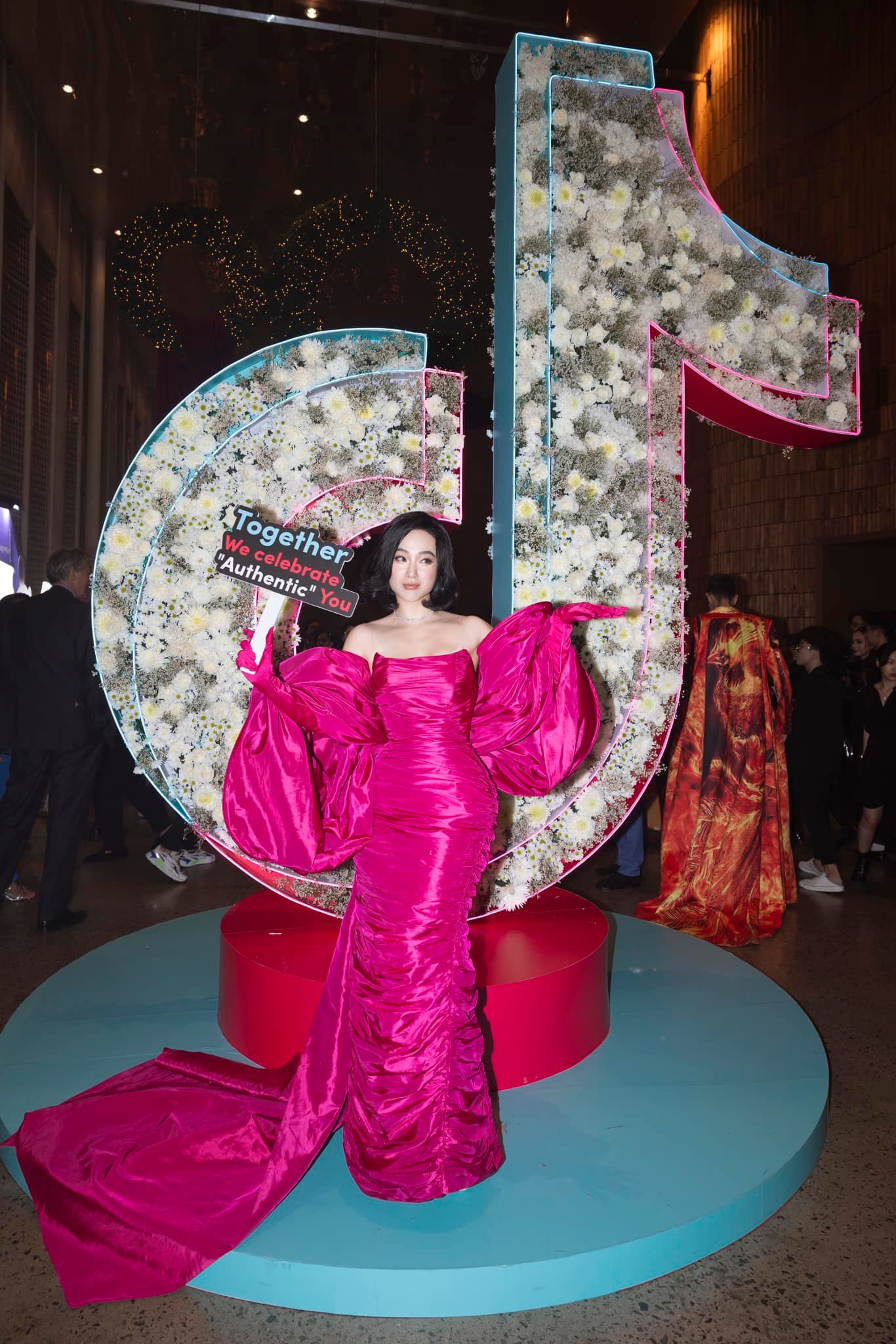 Angela Phương Trinh có mặt tại đêm vinh danh TikTok Awards Việt Nam 2022