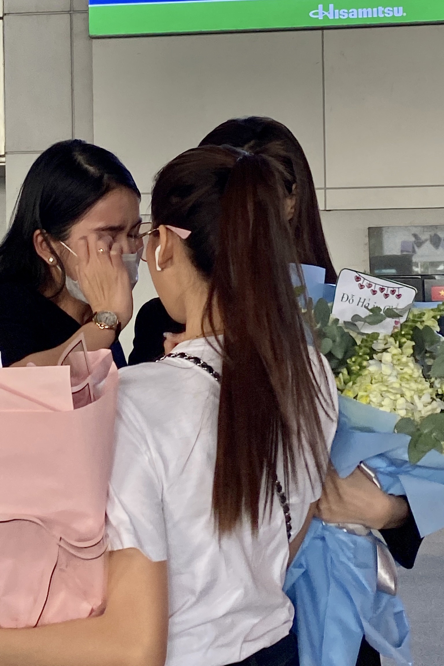 Phương Anh nghẹn ngào khi gặp lại Đỗ Thị Hà - Ngọc Thảo