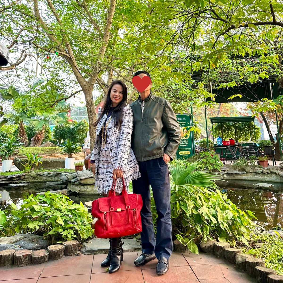 Vợ Shark Bình lộ diện giữa thời điểm chồng và Phương Oanh vướng nghi vấn trục trặc, nhan sắc xinh đẹp nhận về nhiều khen ngợi. Ảnh: FBNV