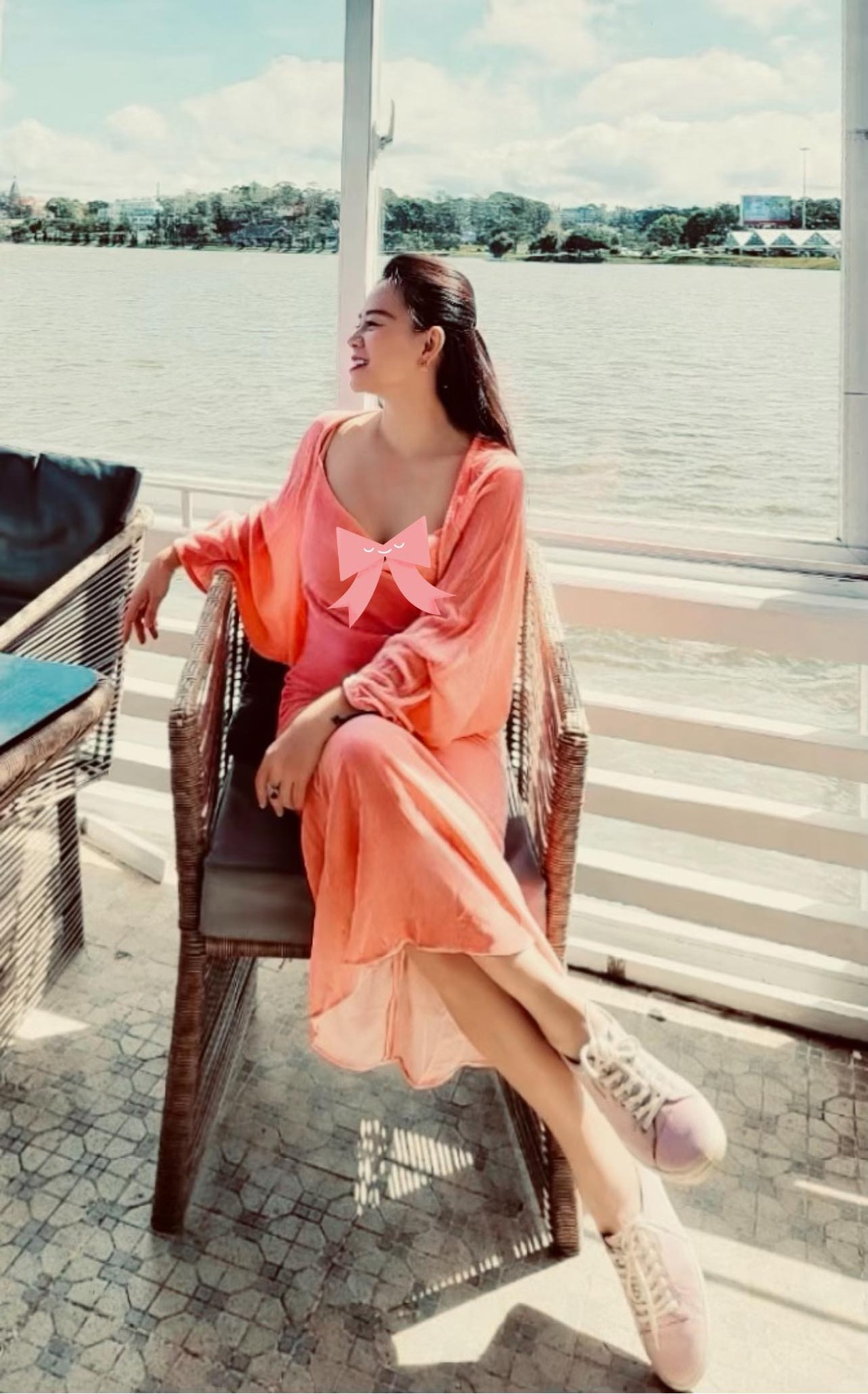 Gu thời trang được bà cập nhật thường xuyên. Ảnh: FBNV