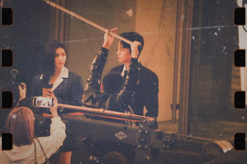 Mới đây, thông tin bộ phim Dĩ Ái Vi Doanh do Vương Hạc Đệ đóng chính bất ngờ bị hoãn quay khiến dân tình lo lắng. Theo như tin tức được đưa ra, hiện đoàn làm phim Dĩ Ái Vi Doanh đang phải tạm dừng quay do một trong số các diễn viên chính đã bị nhiều Covid-19. Hiện danh tính vẫn đang được bảo mật.