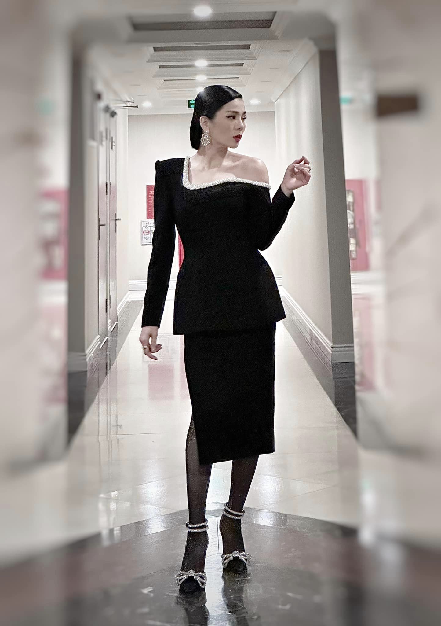 Lệ Quyên: 'Chăm sóc chứ không bao giờ phục vụ ai cả' - Ảnh 1