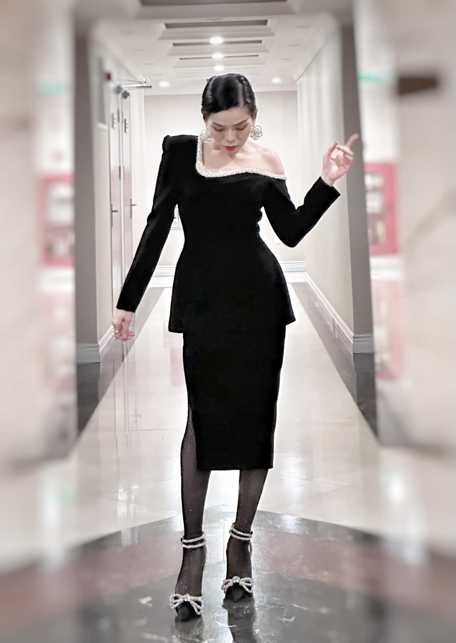 Lệ Quyên: Chăm sóc chứ không bao giờ phục vụ ai cả