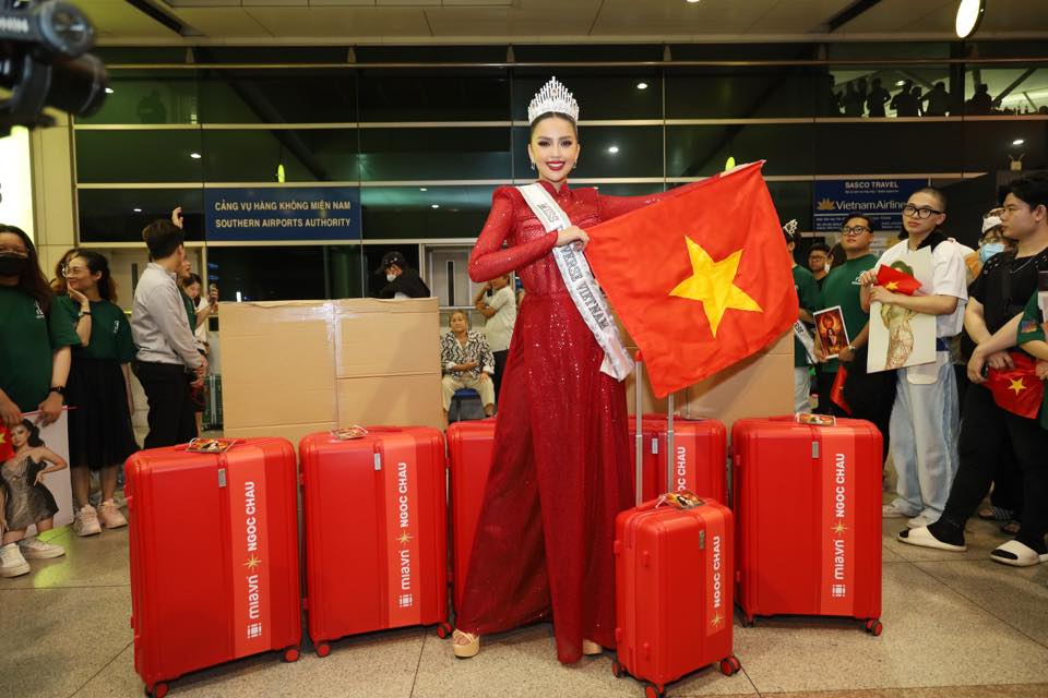 Ngọc Châu bắt đầu hành trình chinh chiến Miss Universe 2022 trong sự ủng hộ của fan sắc đẹp