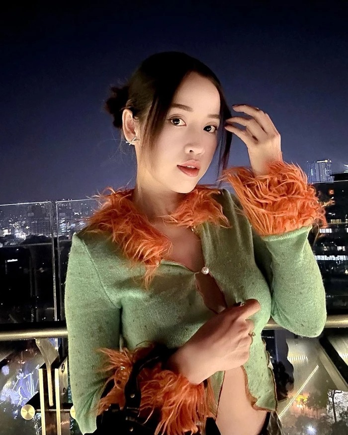Puka đăng tải hình ảnh ăn diện đầy gợi cảm. Ảnh: FBNV Puka đăng tải hình ảnh ăn diện đầy gợi cảm. Ảnh: FBNV