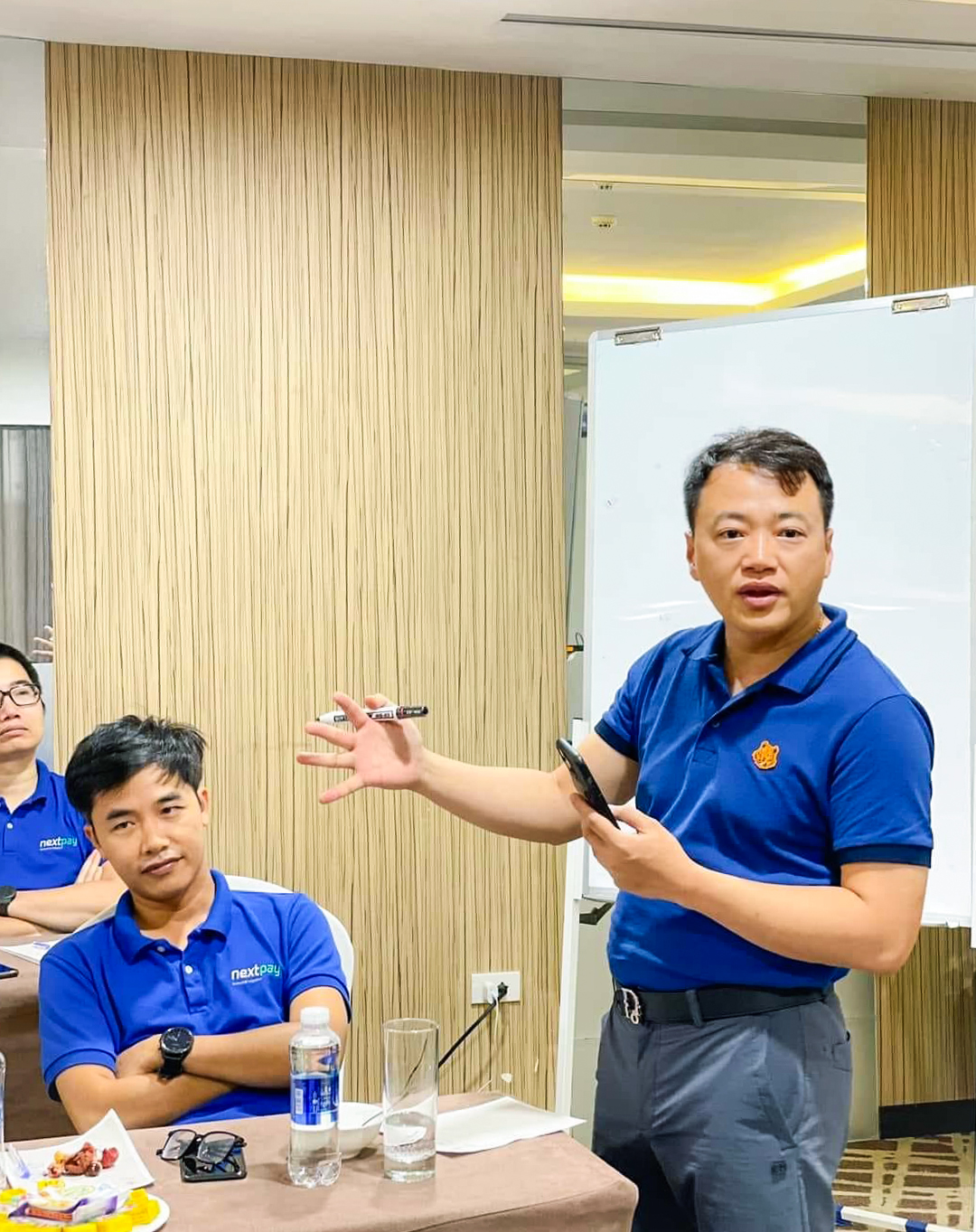 Shark Bình thường xuyên chia sẻ những kiến thức, kinh nghiệm quý báu mà bản thân từng trải. Ảnh: Facebook nhân vật