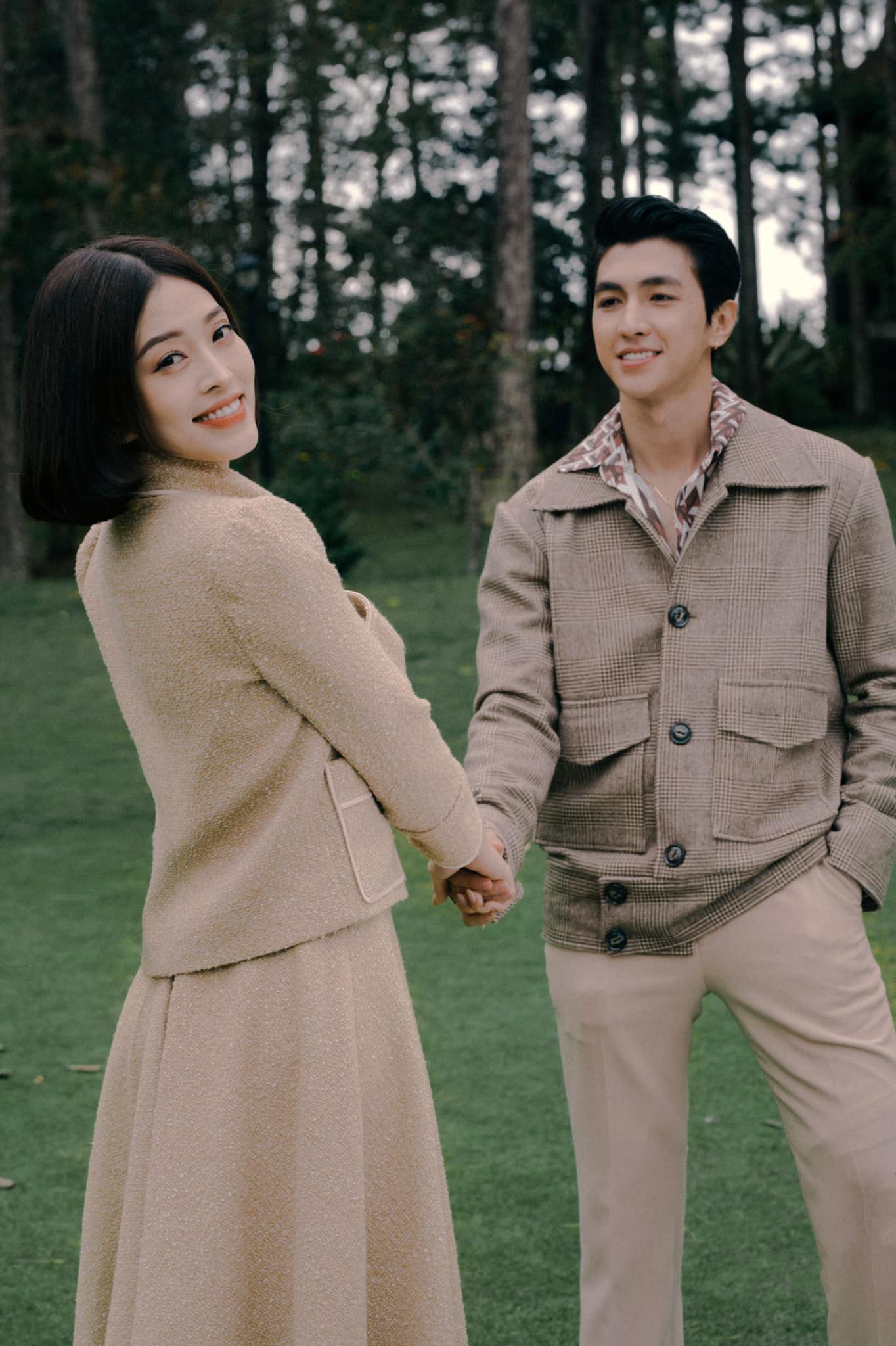 Bình Anh - Phương Nga là cặp đôi 'trai tài gái sắc' của showbiz Việt