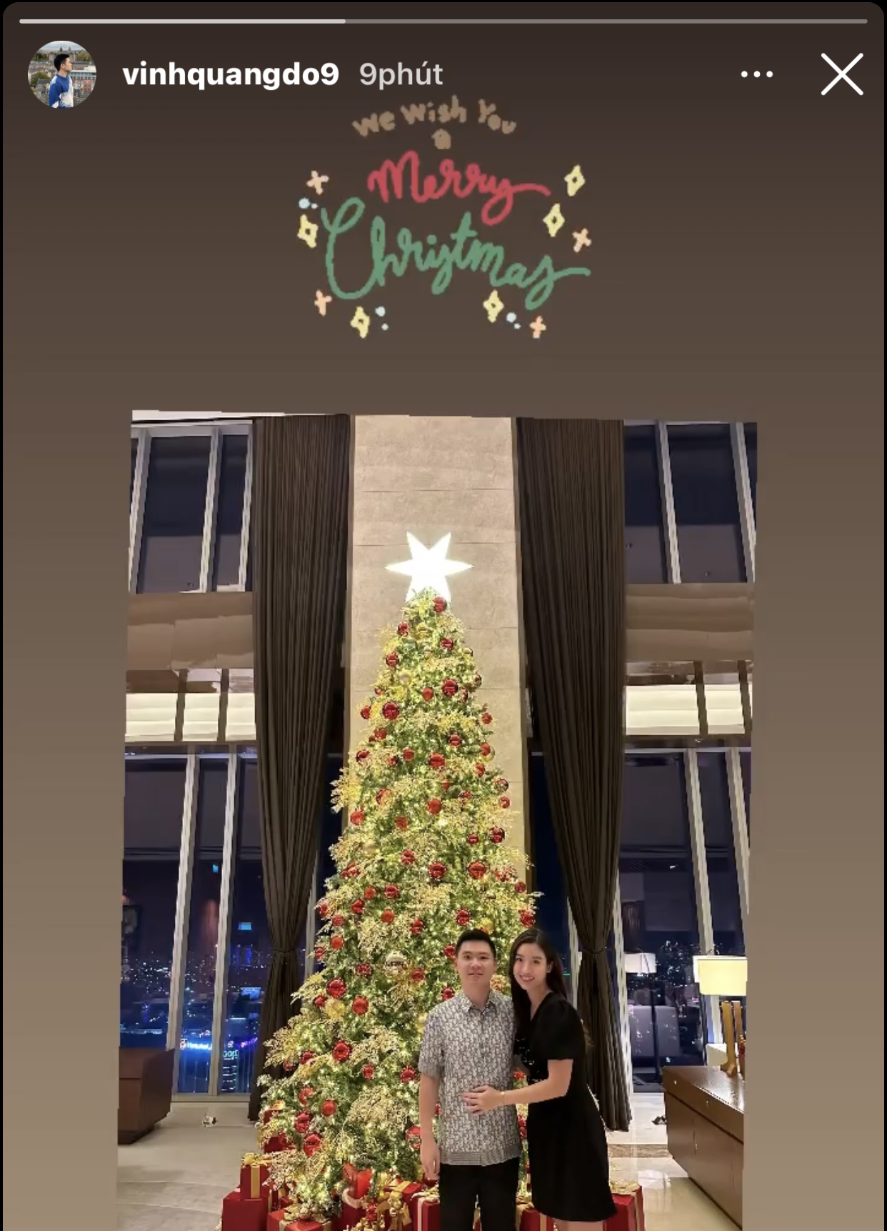 Đỗ Mỹ Linh cùng chồng tích cực cập nhật tình hình cuộc sống vợ chồng son lên MXH. Ảnh chụp màn hình