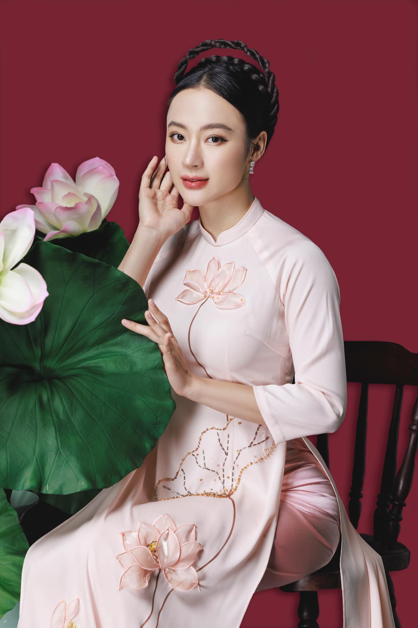 Angela Phương Trinh sở hữu thân hình đẹp như tạc tượng nhờ ăn uống và tập luyện khoa học. Ảnh: FBNV