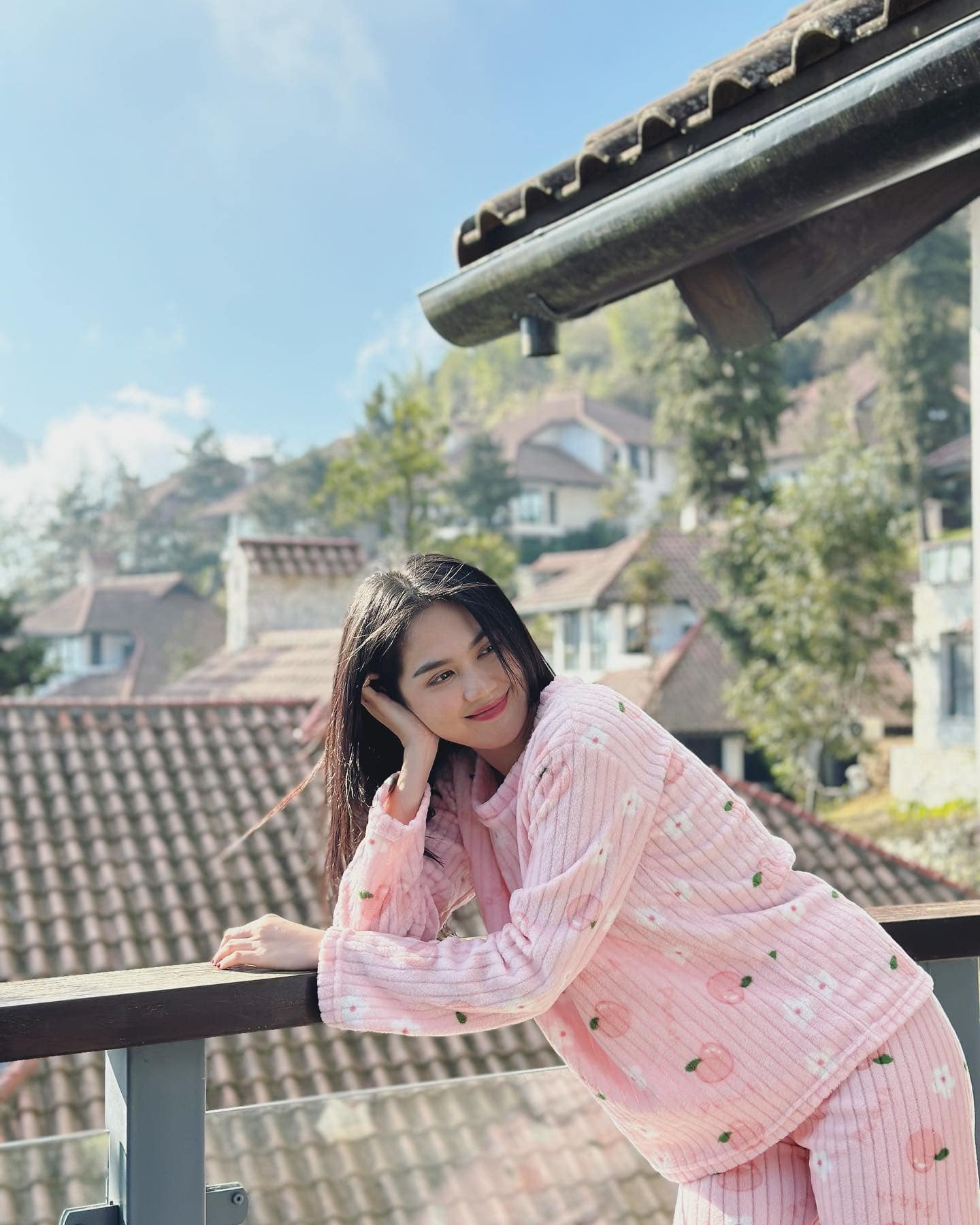 Ở độ tuổi U40, Ngọc Trinh vẫn duy trì nét đẹp không tuổi