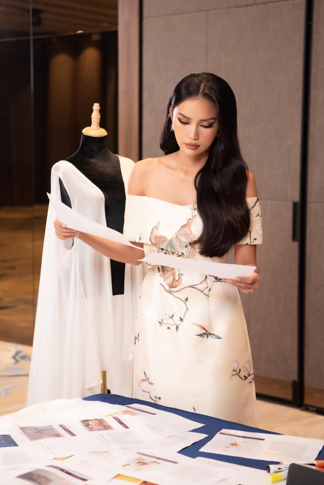 Sau khi rời Việt Nam thi Miss Universe 2022, Ngọc Châu luôn giữ cho mình phong độ ổn định, thể hiện rõ sự quyết tâm chinh phục ngôi vị cao nhất.