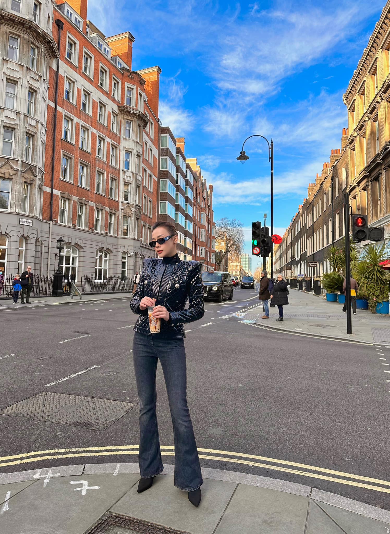 Cuộc sống sang chảnh của Phương Oanh khiến bao người ghen tỵ. Ảnh: Facebook Phương Oanh