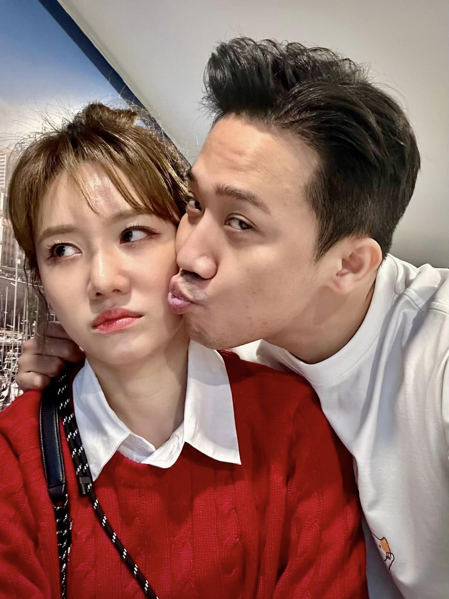 Trấn Thành và Hari Won không ngại tình tứ chốn đông người sau khi liên tục bị đồn trục trặc hôn nhân - Ảnh 1