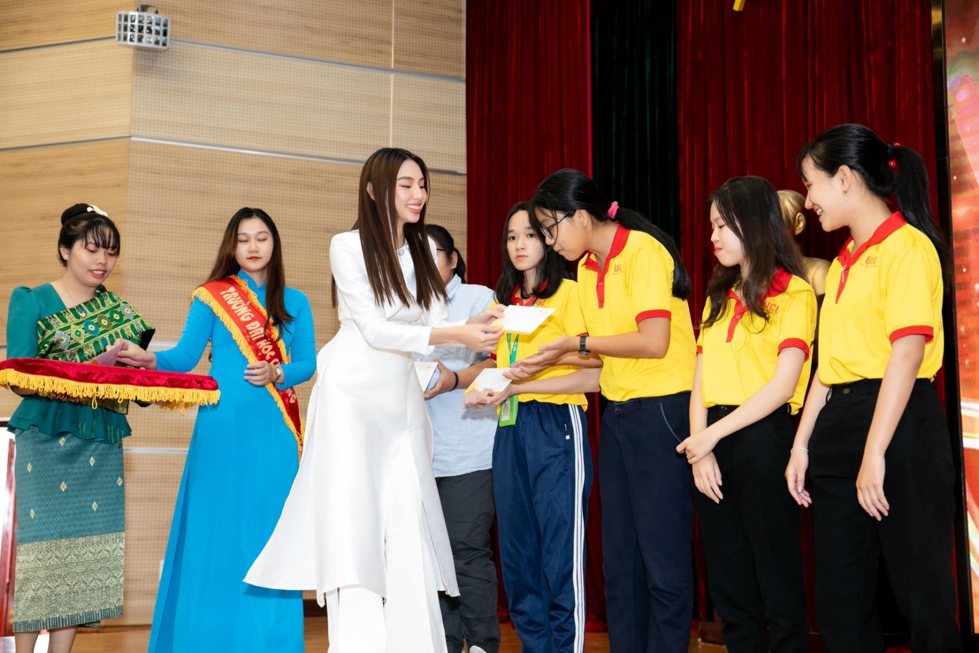 Video: Thùy Tiên nhận về triệu tim dù xuất hiện chớp nhoáng, bí quyết nằm ở đây! - Ảnh 4