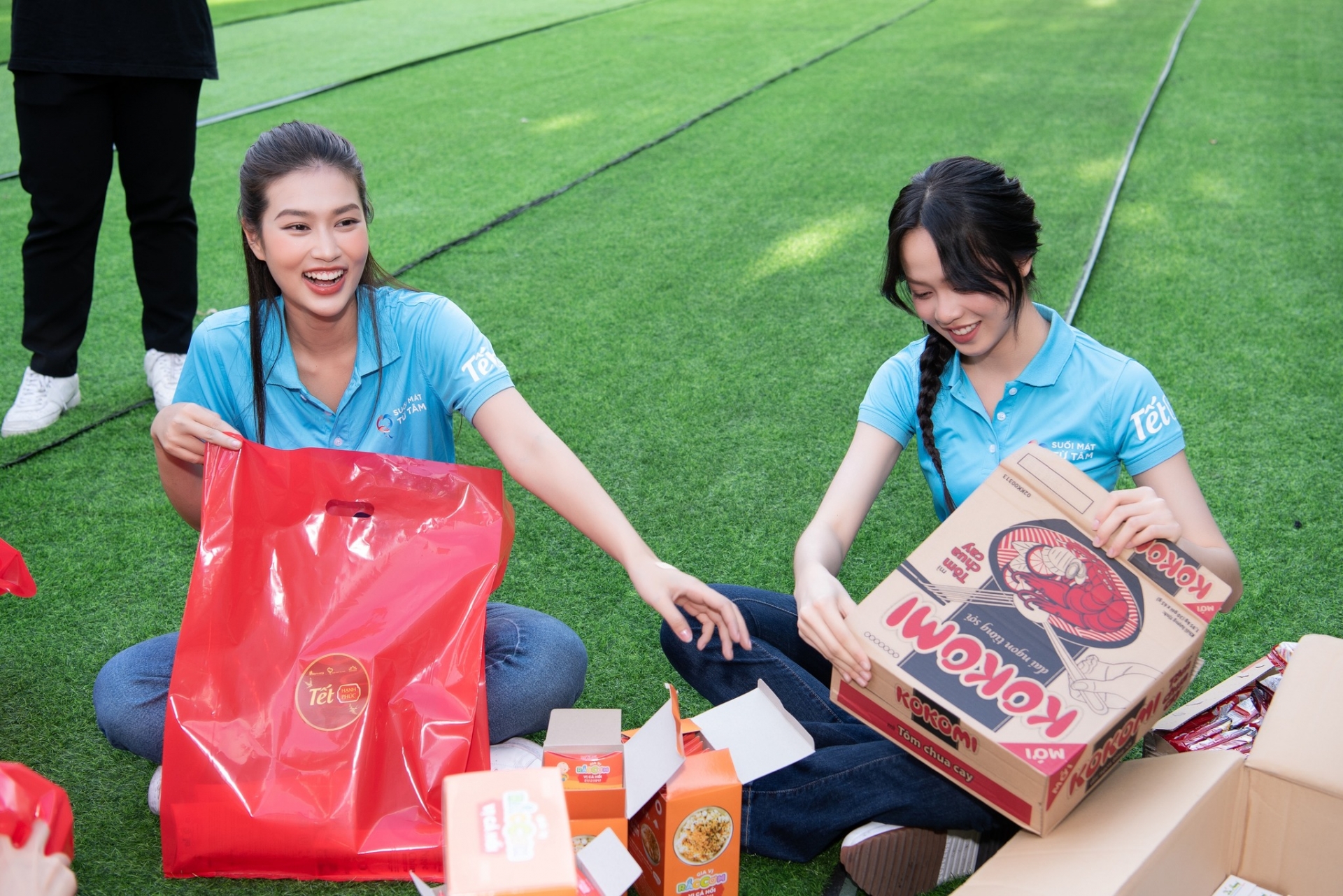 Tân Hoa hậu Việt Nam 2022 Thanh Thủy khiến fan lo lắng khi chung khung hình với Thiên Ân - Ảnh 1