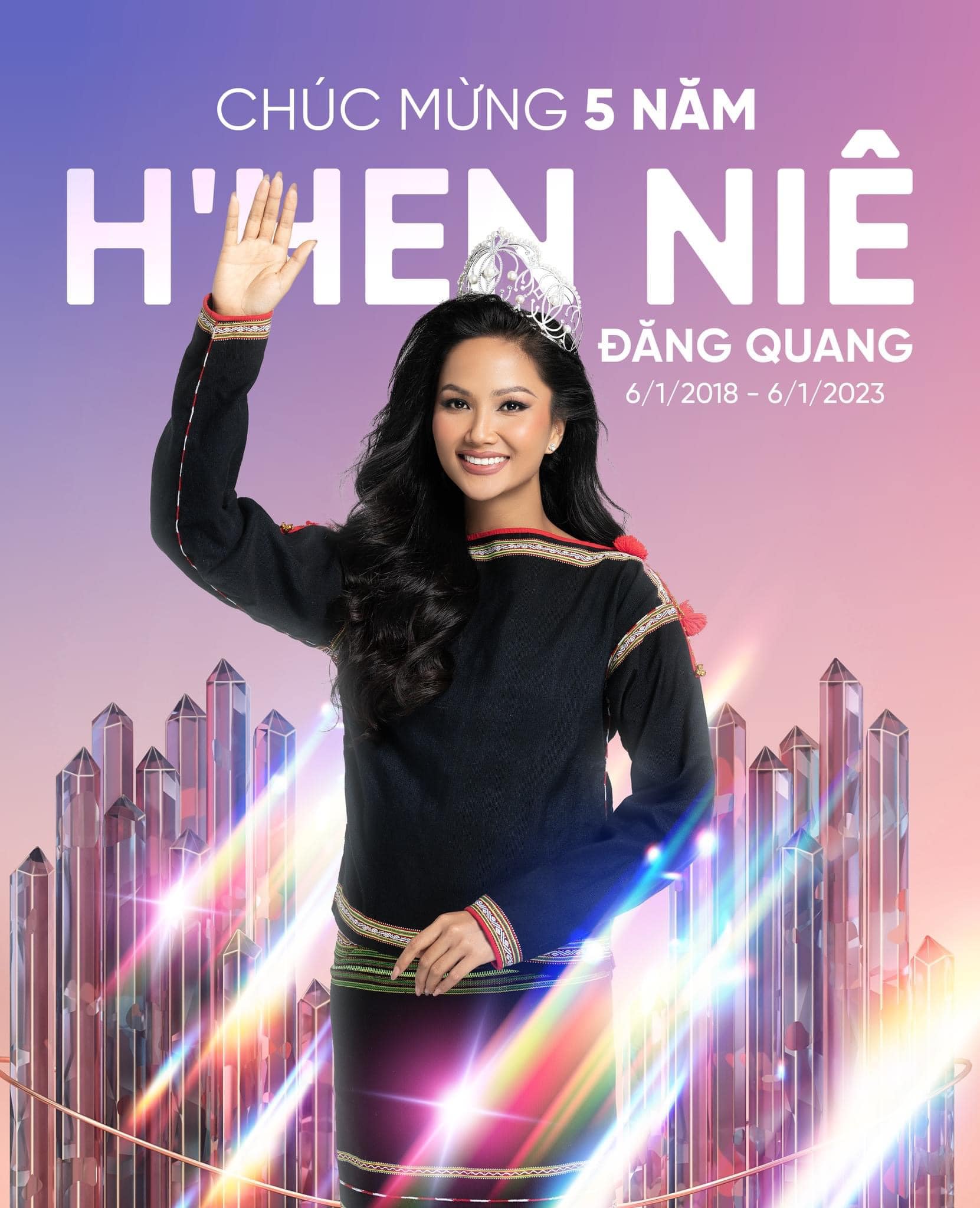 Đang tham gia Miss Universe 2022, Ngọc Châu không quên chúc mừng H'Hen Niê nhân ngày trọng đại