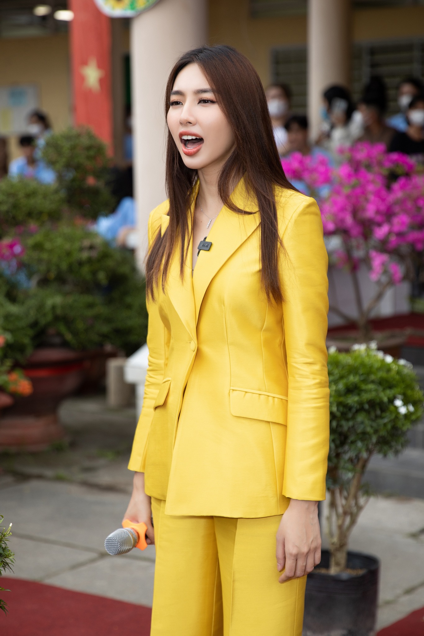 Video: Thùy Tiên tái hiện màn hô tên 'làm mưa làm gió' Miss Grand International 2021 - Ảnh 3