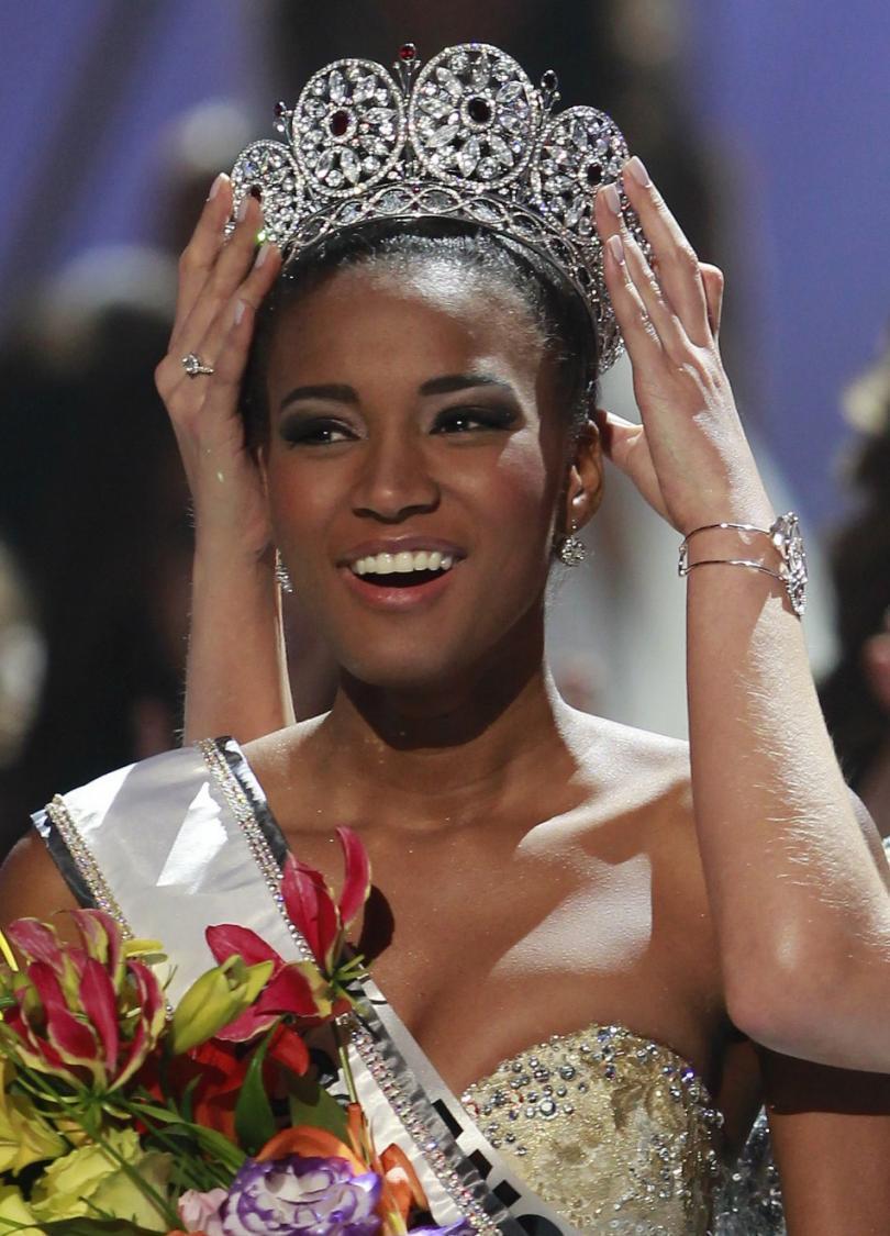 Miss Universe 2011 - Leila Lopes chê Miss Grand International như rạp xiếc Miss Universe 2011 - Leila Lopes chê Miss Grand International như rạp xiếc
