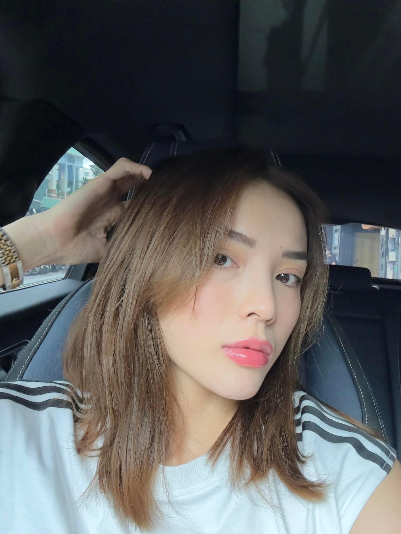 Làn da phát sáng, láng mịn không tì vết qua CAM thường nhận về vô số khen ngợi