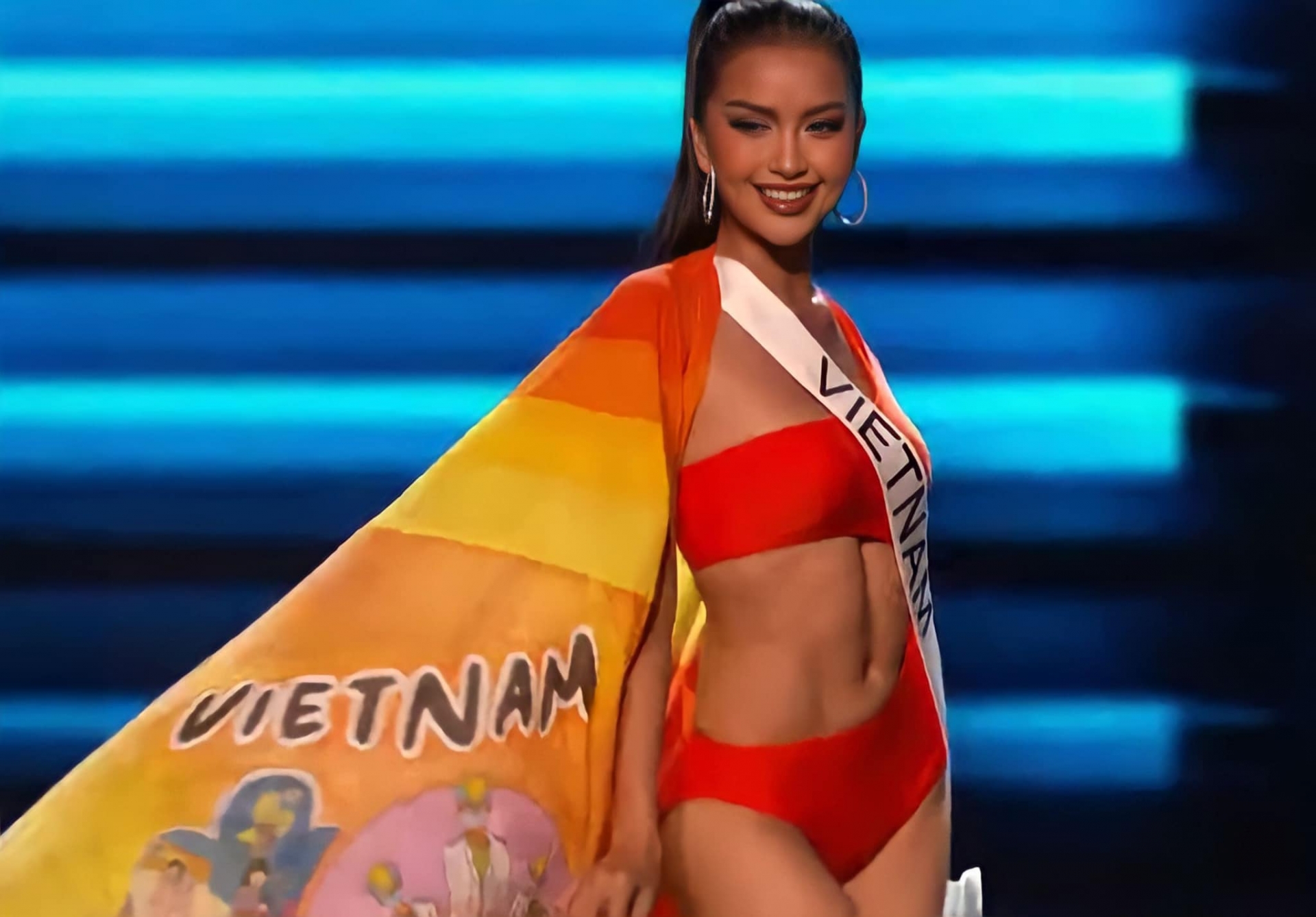 Bán kết Miss Universe 2022: Ngọc Châu hô vang 2 tiếng Việt Nam, càn quét sàn diễn với thần thái đỉnh  - Ảnh 3