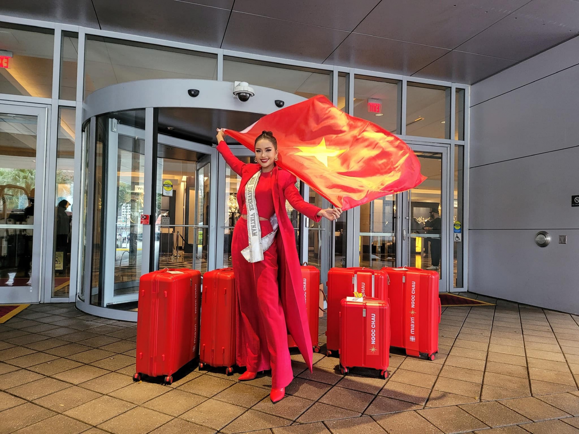 Ngọc Châu đến với Miss Universe 2022 với niềm tự hào, tự tôn dân tộc. Ảnh: FBNV