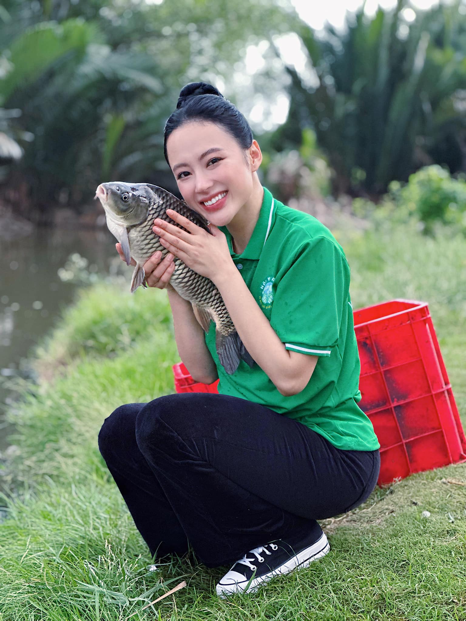 Angela Phương Trinh đang cố gắng từng ngày để cập nhật và đổi mới hình ảnh tốt