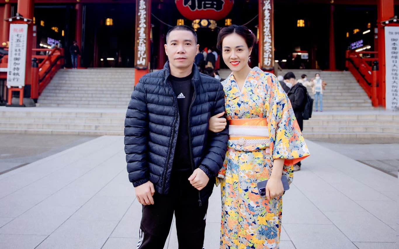 Công Lý và bà xã Ngọc Hà còn cùng nhau sang Nhật Bản để điều trị Công Lý và bà xã Ngọc Hà còn cùng nhau sang Nhật Bản để điều trị