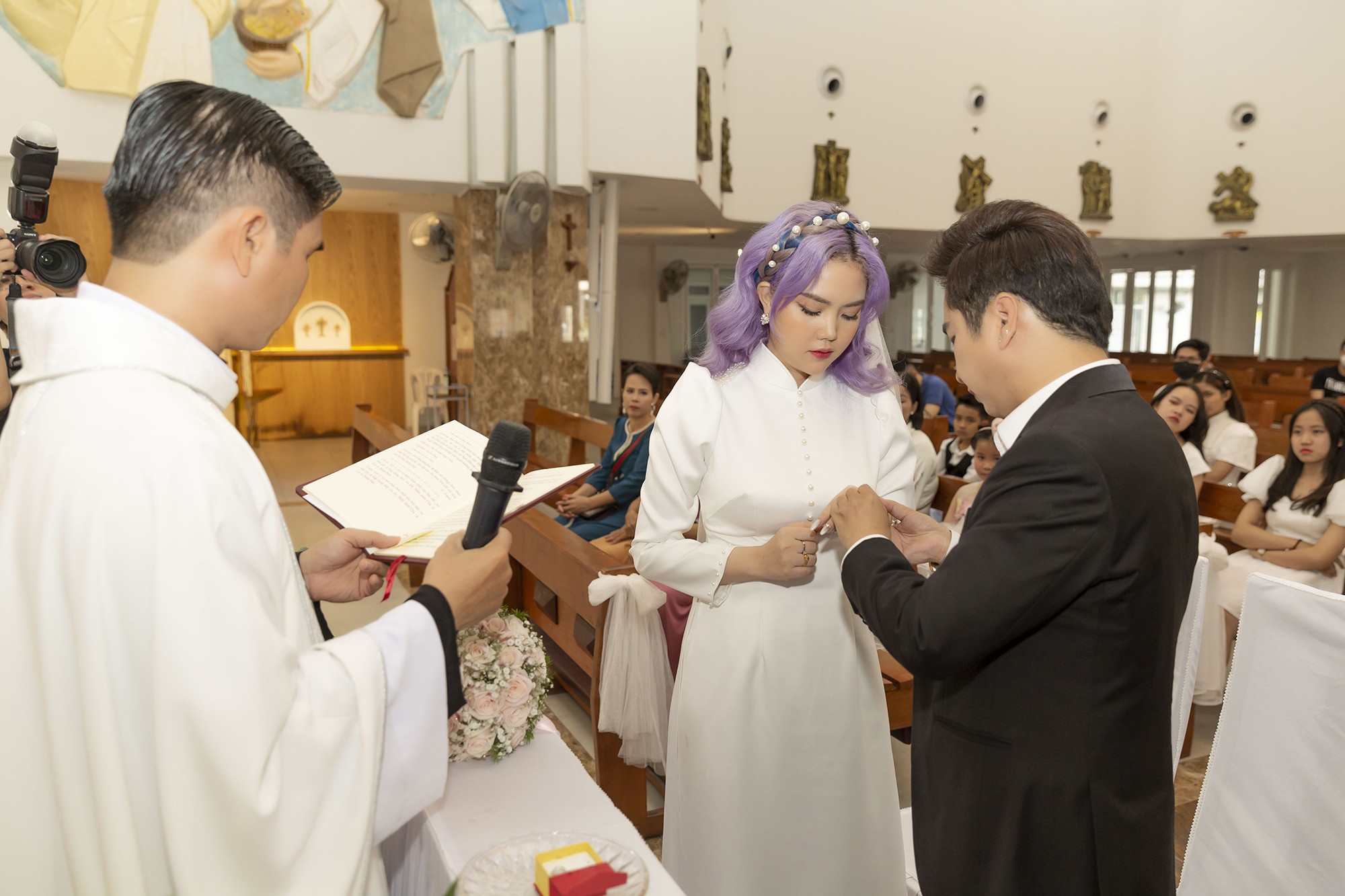 Bảo Anh xinh đẹp tựa công chúa trong ngày vui