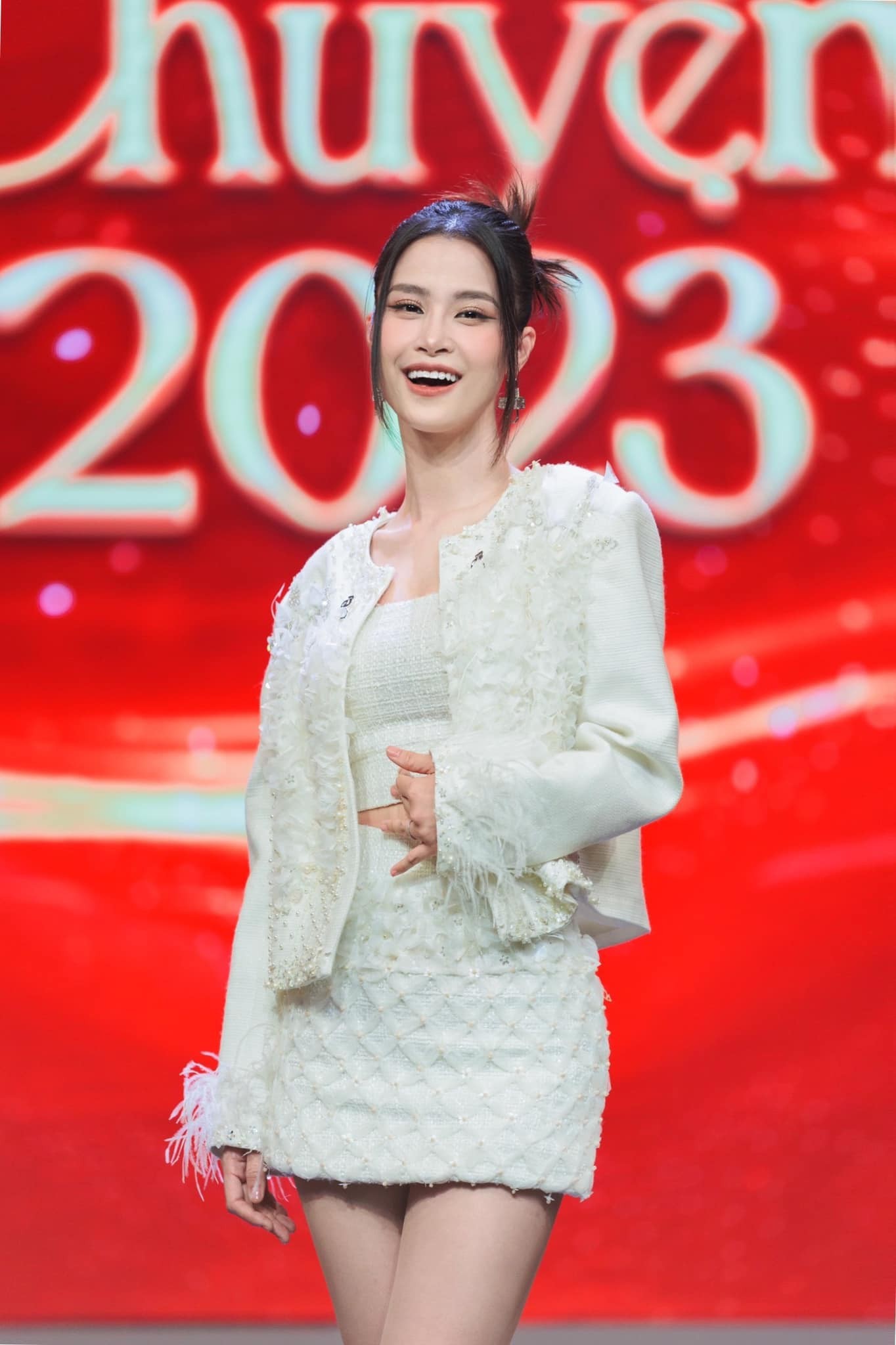 Đông Nhi thường xuyên vướng nghi vấn có bầu lần 2