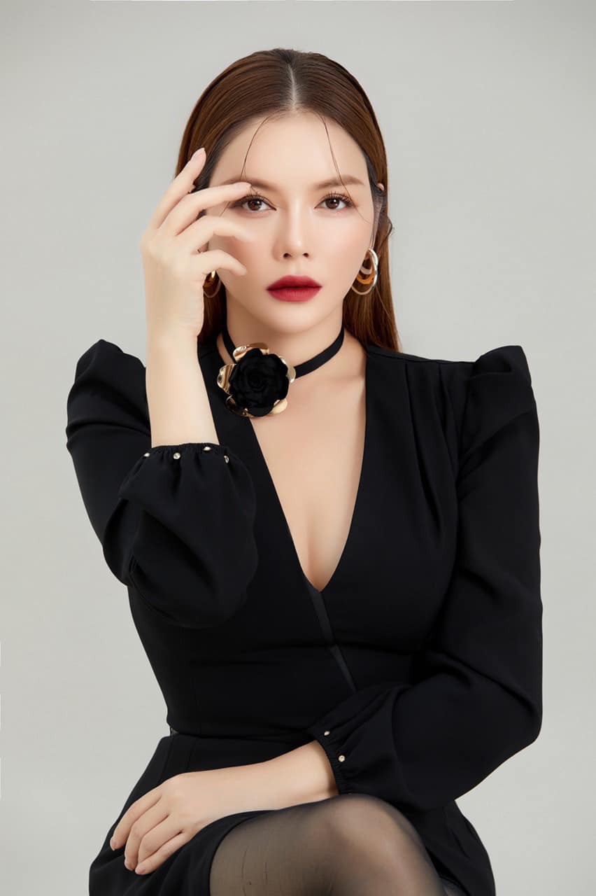 Lý Nhã Kỳ thường xuyên đối mặt với những chê bai, soi xét của netizen