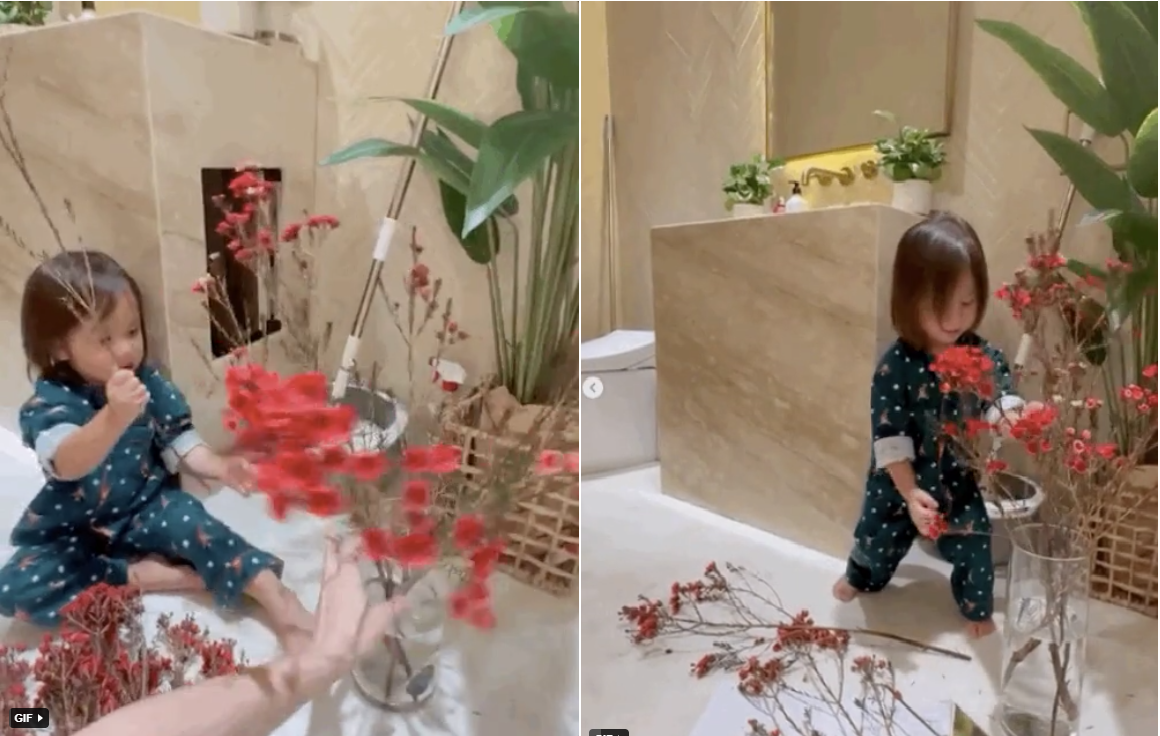 Lisa chủ động giúp mẹ cắm hoa, mới tí tuổi đã nữ công gia chánh