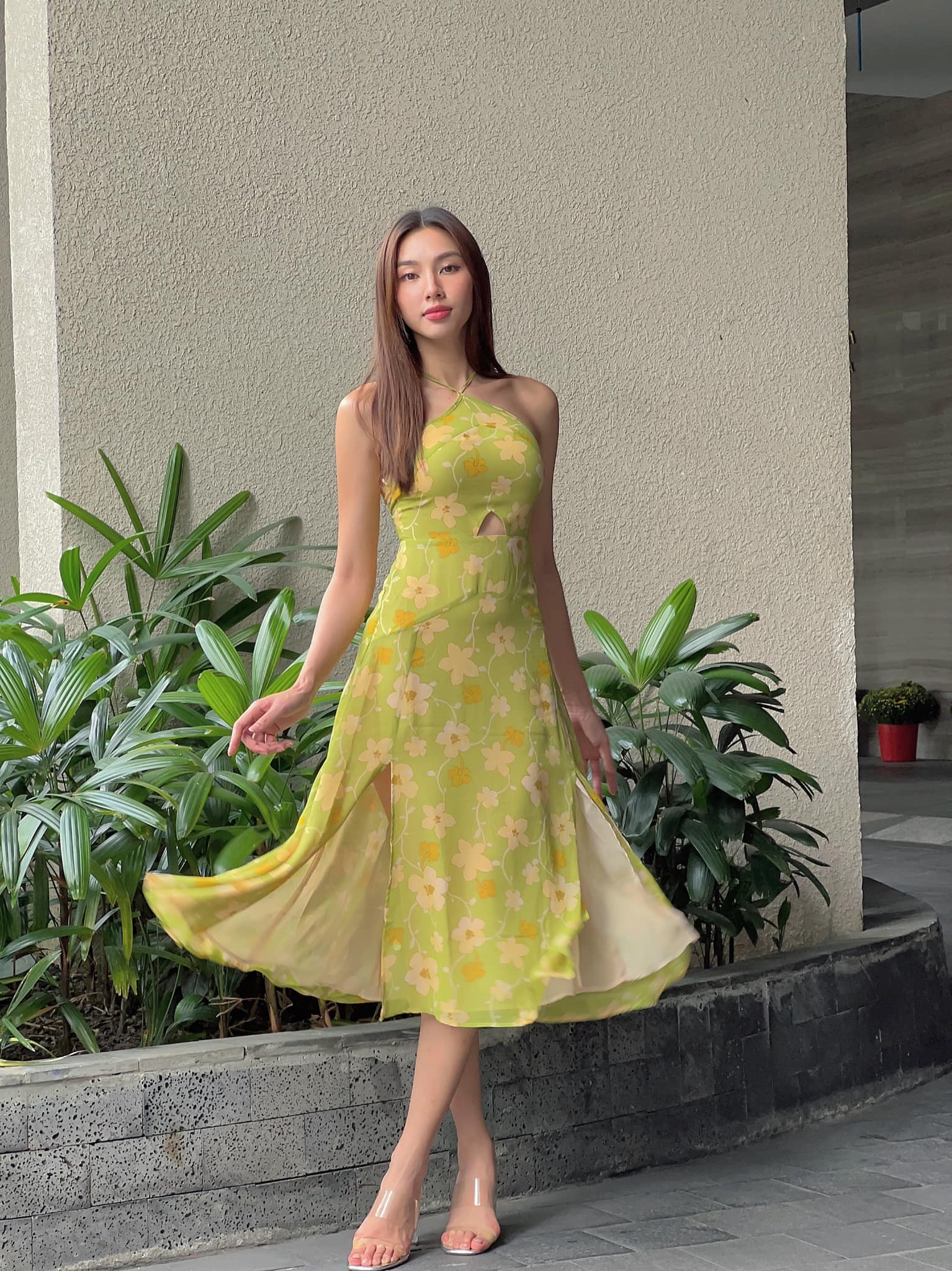 Thùy Tiên trở thành nàng hậu có lượng người theo dõi lớn nhất trong làng mốt Việt