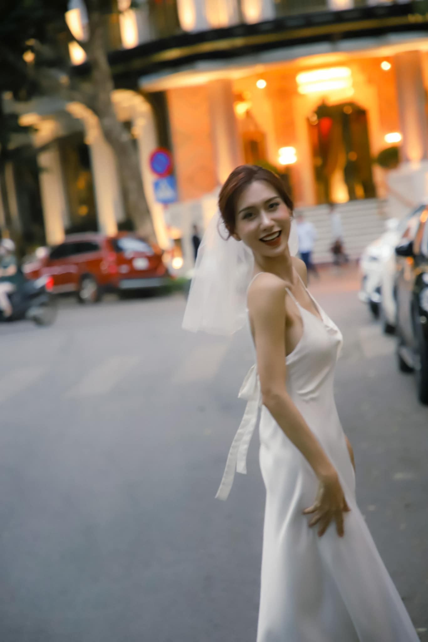 Phải chăng cô nàng đang úp mở dấu hiệu có tin vui về chuyện tình cảm?