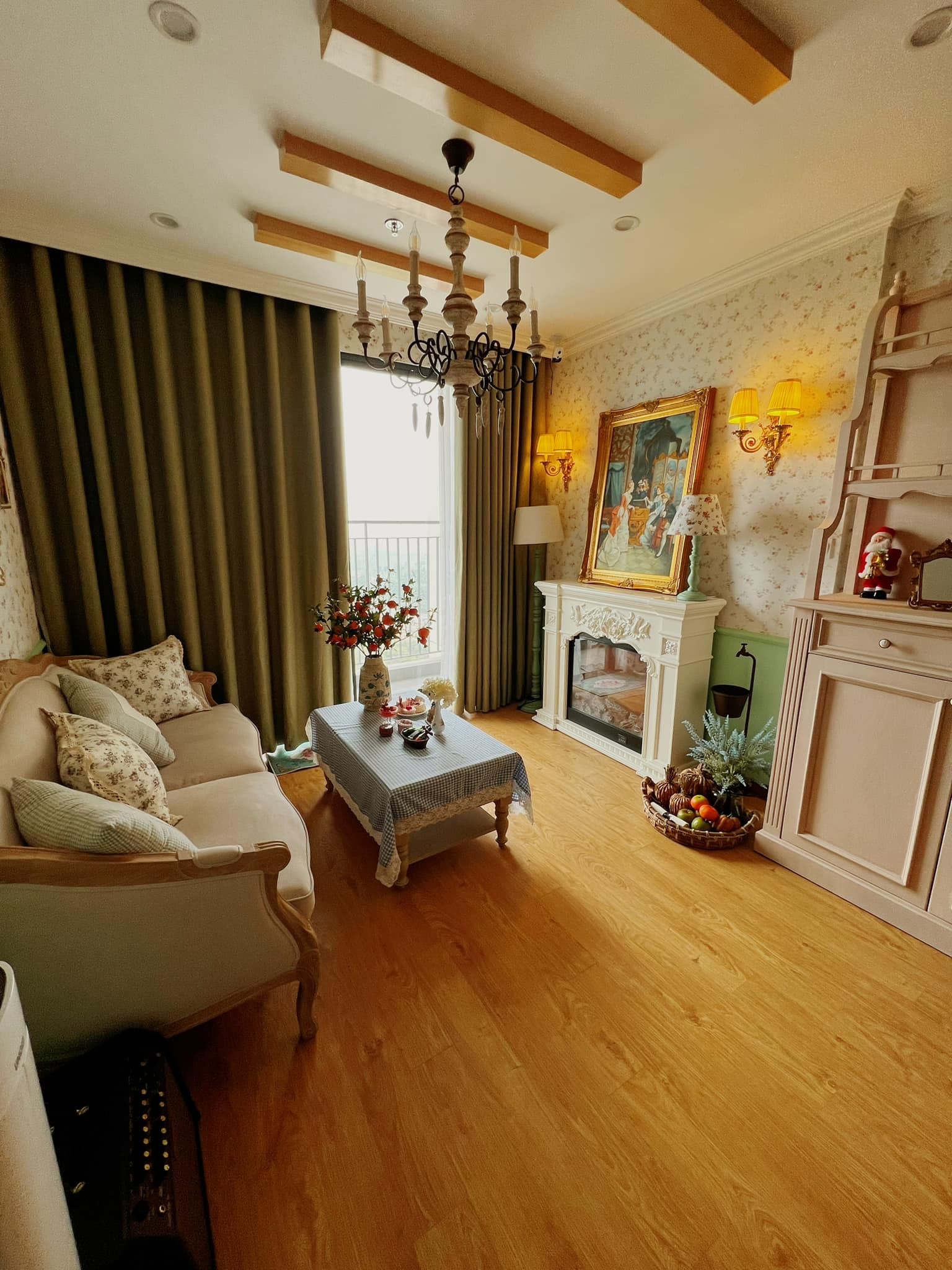 Tổ ấm của Hòa Minzy tại Hà Nội